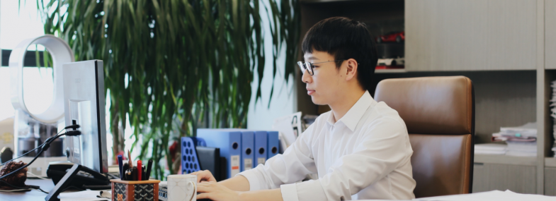 亚洲精品国偷拍自产在线麻豆